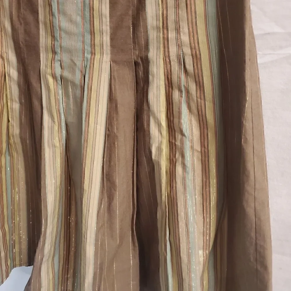 Talbots pleated skirt - Picture 3 of 6
